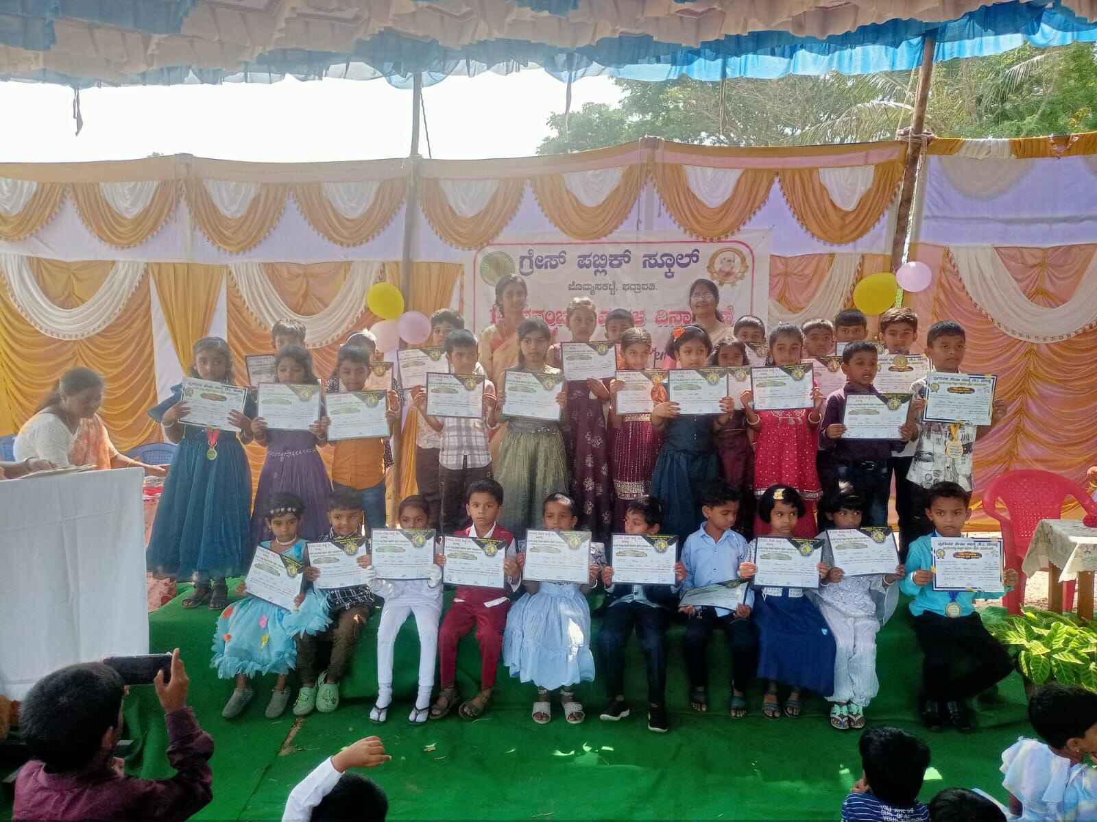 Certificate Distribution Ceremony Celebrating Students’ Achievements